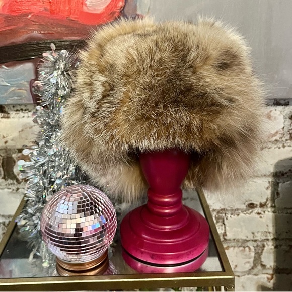 HARRODS - Real Fur Hat - Picture 12 of 13